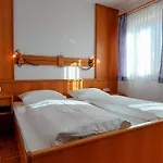 Hotel-restaurant Kreuzhuber 뉴버그엠인