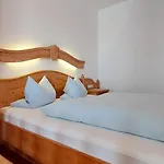 호텔 Hotel-restaurant Kreuzhuber