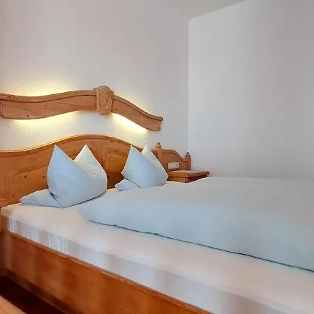 Отель Hotel-restaurant Kreuzhuber