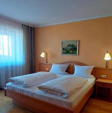 Hotel-restaurant Kreuzhuber Отель 2*