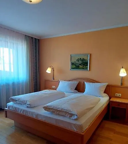 Hotel-restaurant Kreuzhuber Hotel 2*